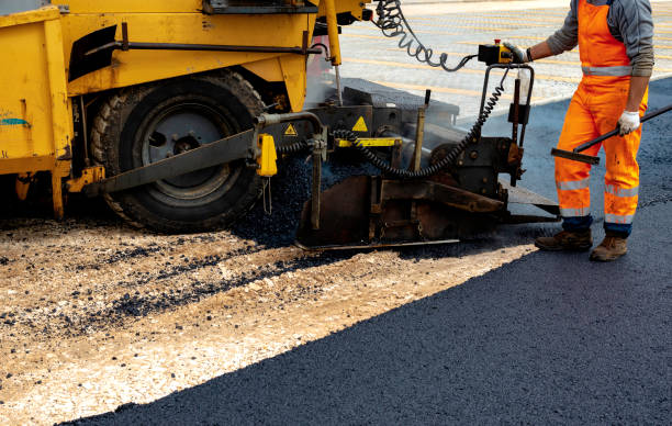 Best Concrete Driveway Installation  in Moses Lake North, WA